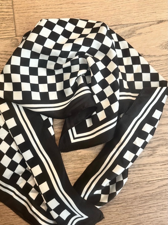 Accessories - Black and White Checkerboard Silky Scarf